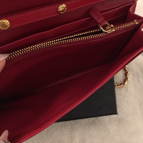 🚫Sold🚫Prada Saffiano Vernice Wallet on a Chain - Picture 7 of 8