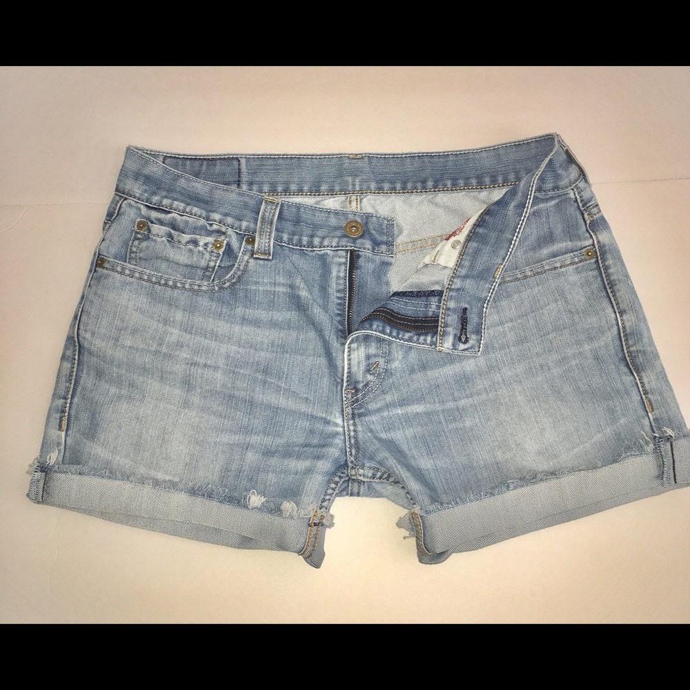 Cutoff Levi's