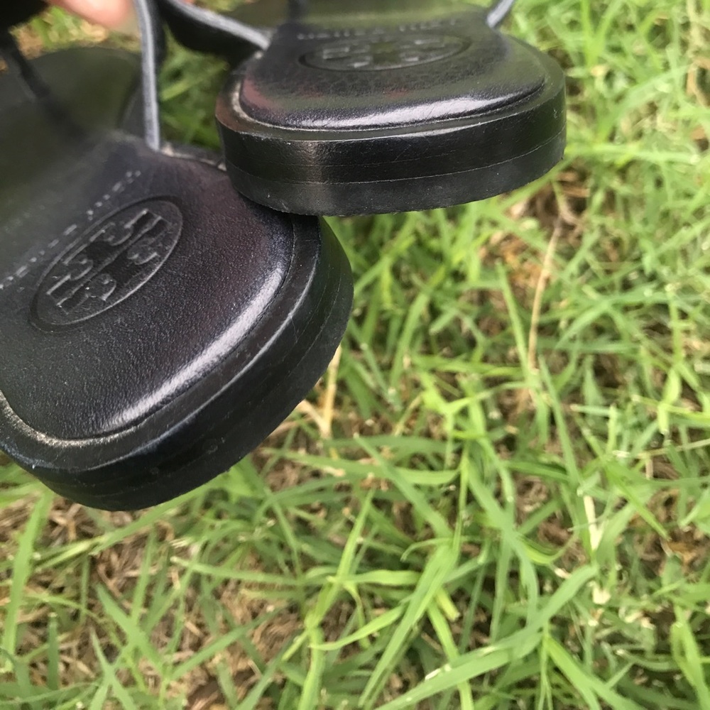 Authentic tory burch sandals - Picture 5 of 8