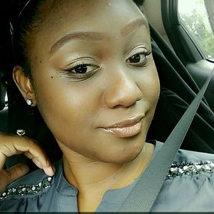 Meet your Posher, Raeven