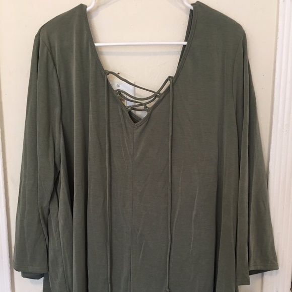 Olive Green V-Neck Pirate Blouse - Picture 4 of 5