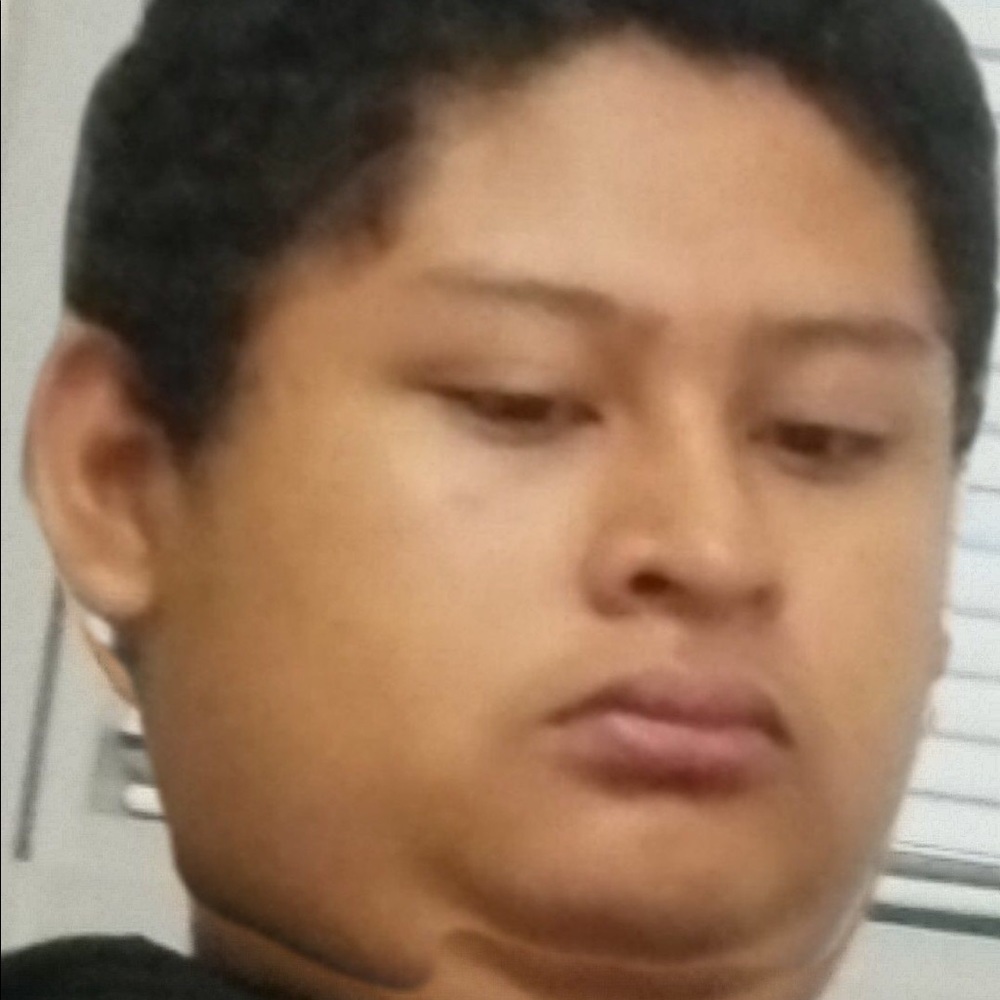 Meet your Posher, Javier