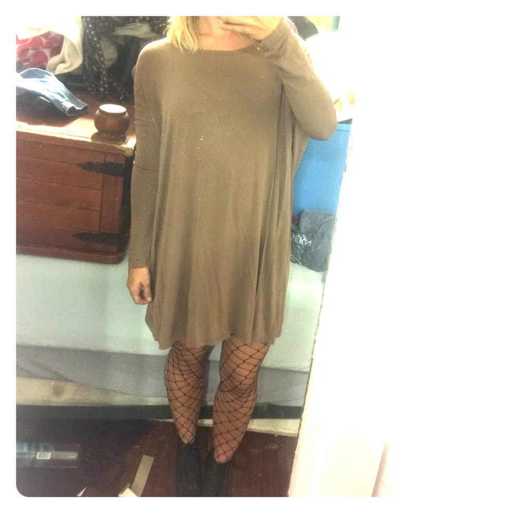 Piko Dress In Mocha