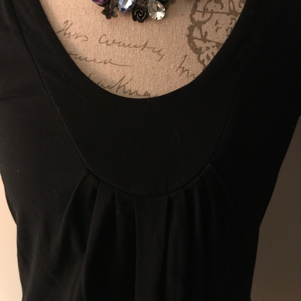 Simple black dress - Picture 2 of 4