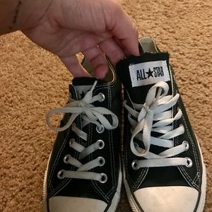 Black and white low top converse