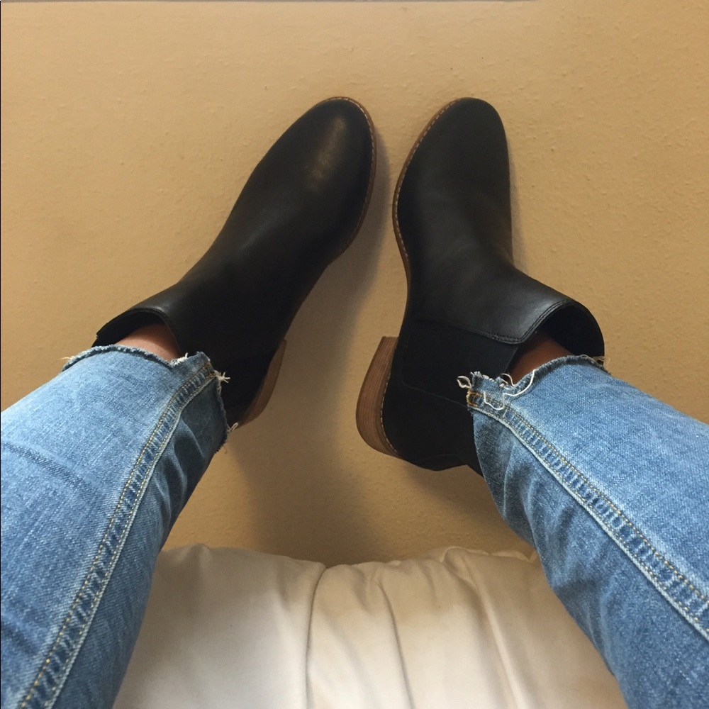 Chelsea black booties only worn once