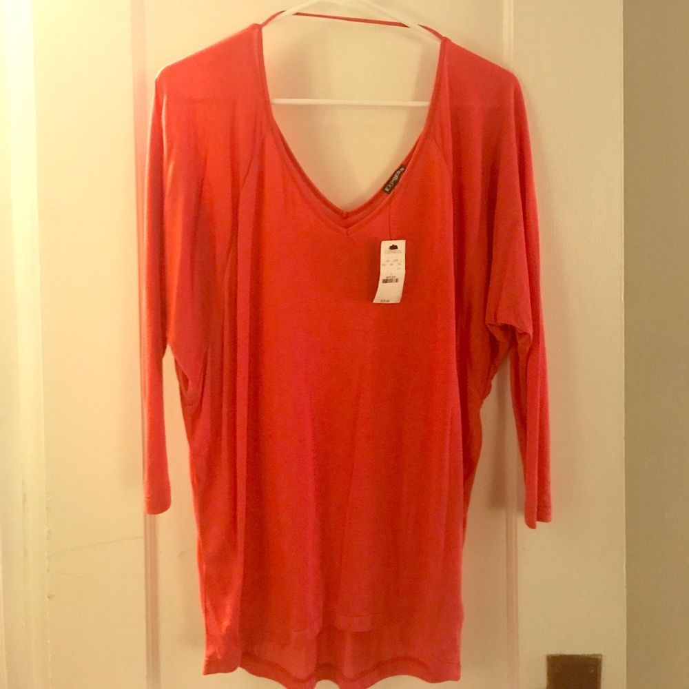 Express 3/4 Sleeve Shirt