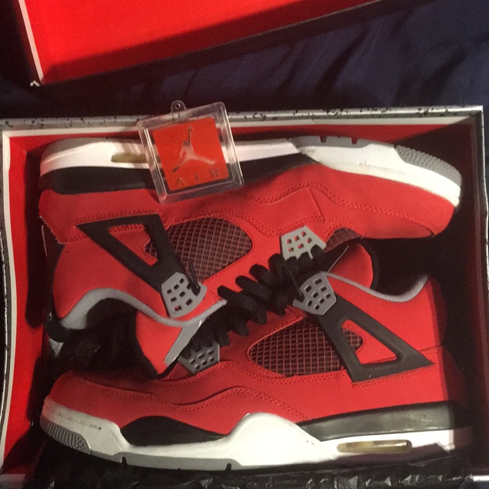 Air Jordan 4 retro "toro bravo"