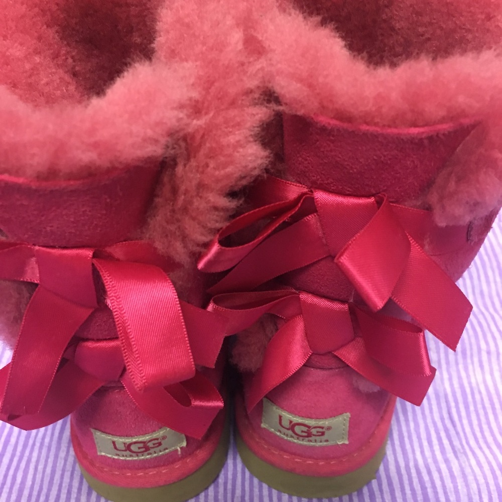 Ugg Bailey Bow Big girls size 5