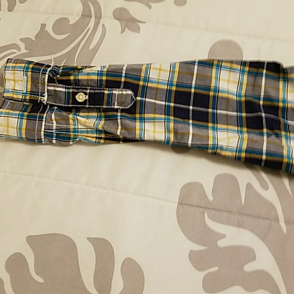 Shirt - Picture 4 of 5