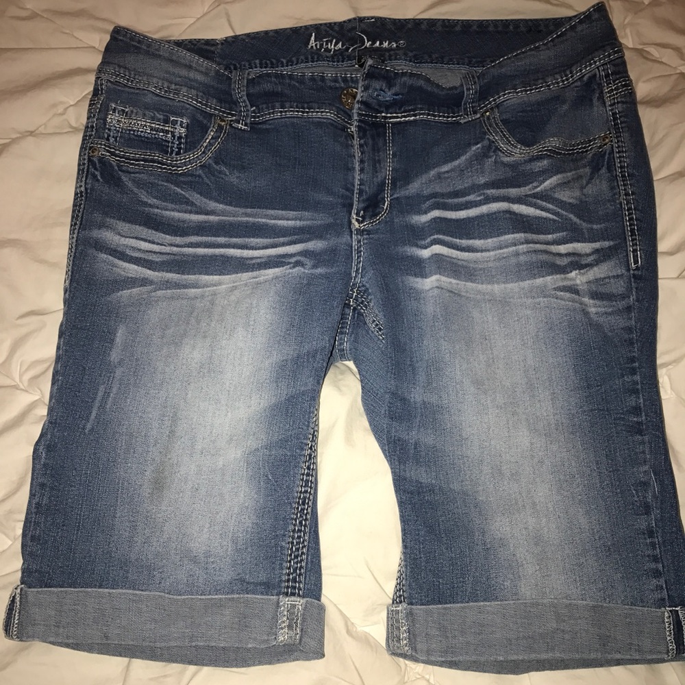 Ariya Cropped Jeans Capri Size 16