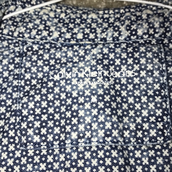 Vintage Calvin Klein short sleeve button down - Picture 3 of 3