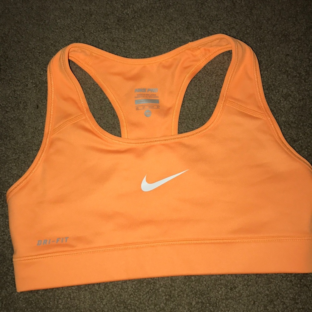 Nike Sports bra NWOT
