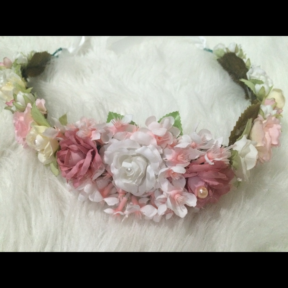Flower crown with pearls