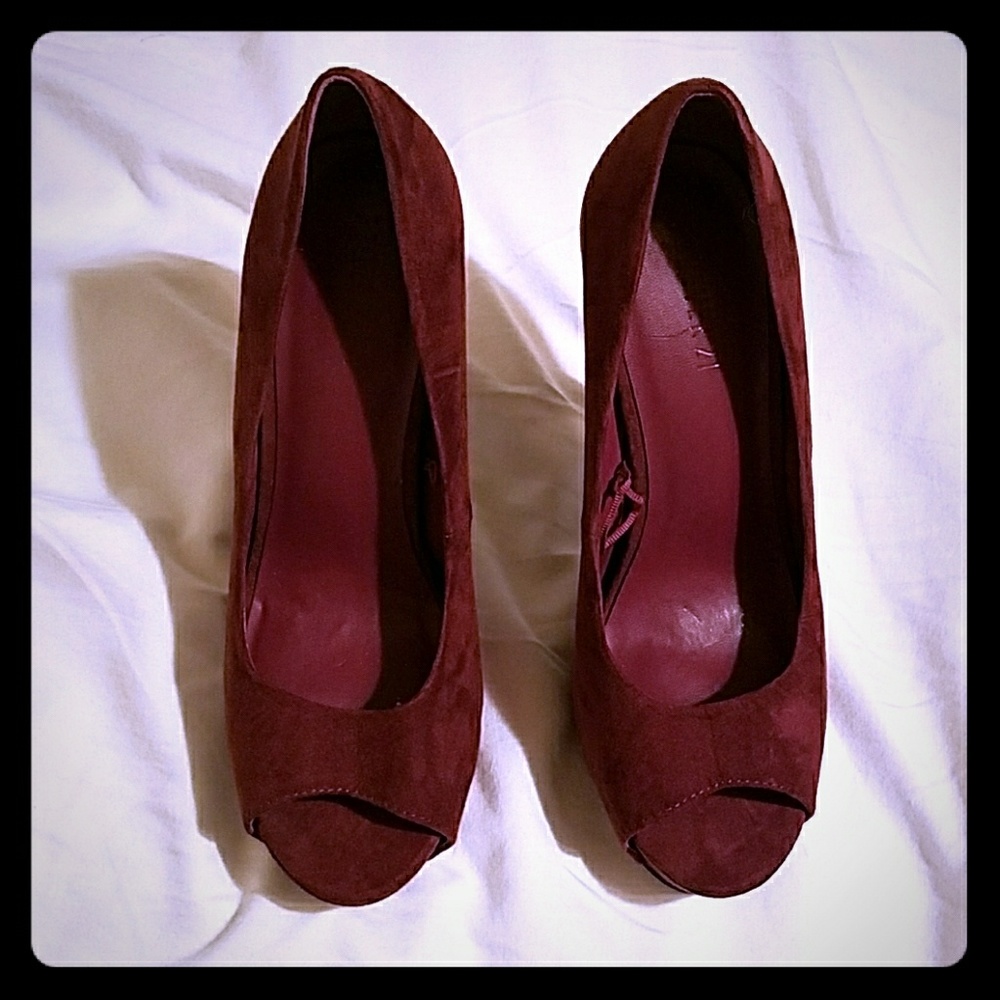 plum heels