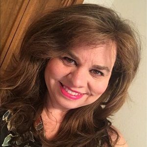 Meet your Posher, Corinne
