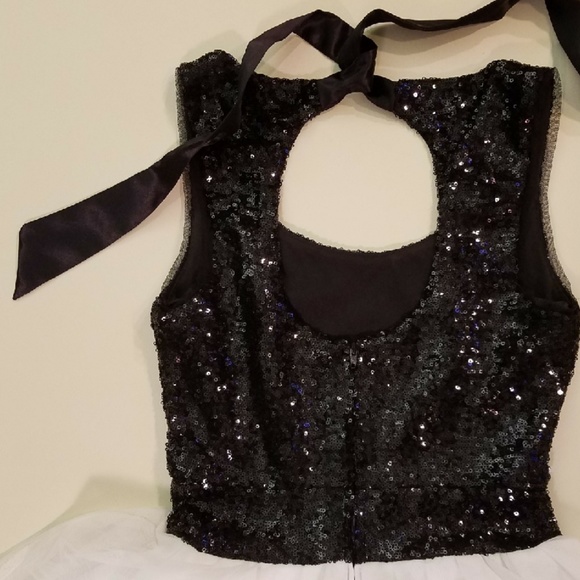 HOMECOMING Windsor Blk/Wt Gown Size 2 - Picture 7 of 8