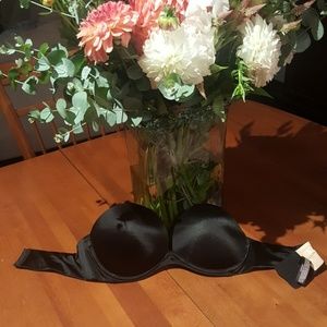 NBW Victoria Secret Strapless black bra