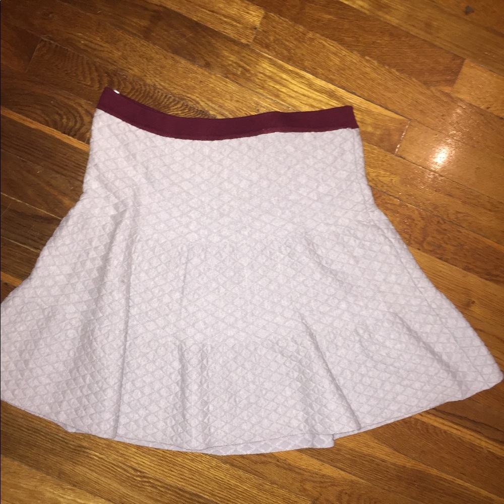 Romeo & Juliet Gray knit quilted skirt size large