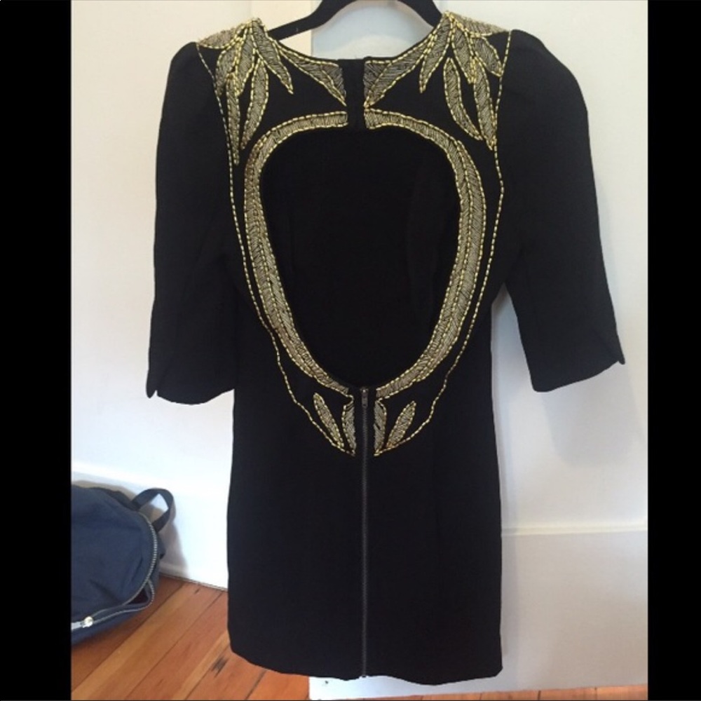Backless dress