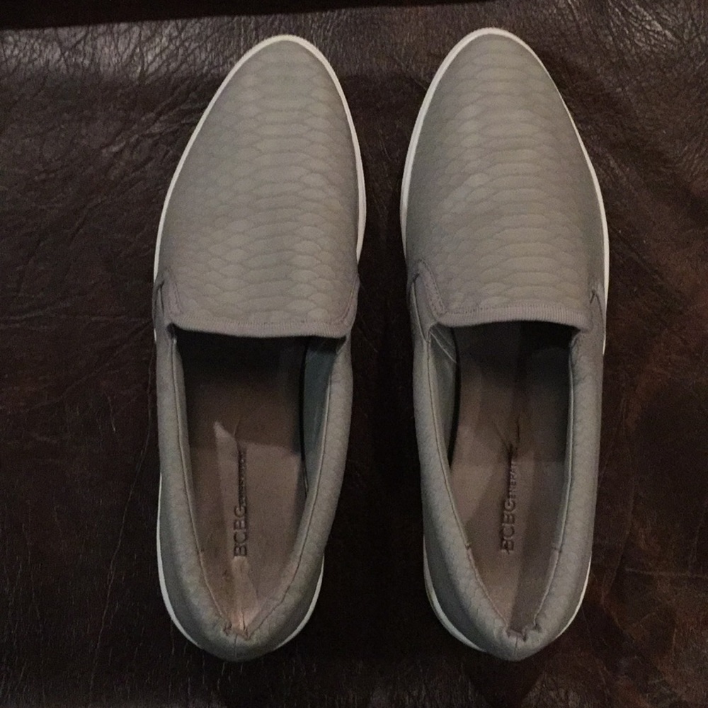 BCBGeneration GREY SLIP ON SNEAKERS.  SIZE 8
