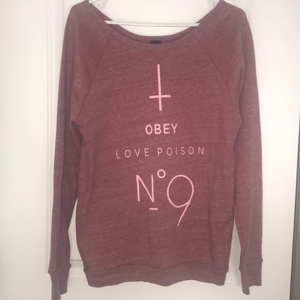 Obey sweater