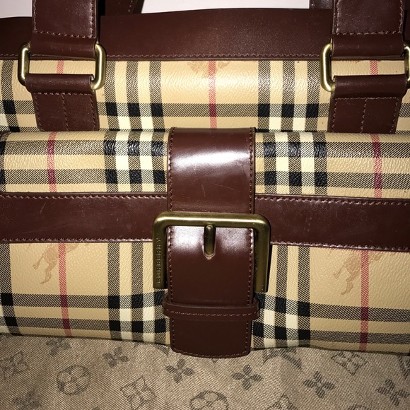 SOLD 🚫🚫🚫Burberry London Shoulder Bag - Picture 2 of 8
