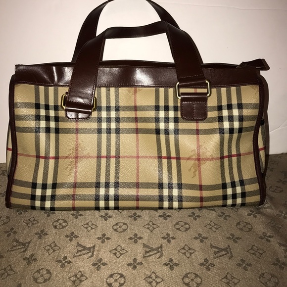 SOLD 🚫🚫🚫Burberry London Shoulder Bag - Picture 4 of 8