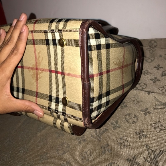 SOLD 🚫🚫🚫Burberry London Shoulder Bag - Picture 6 of 8