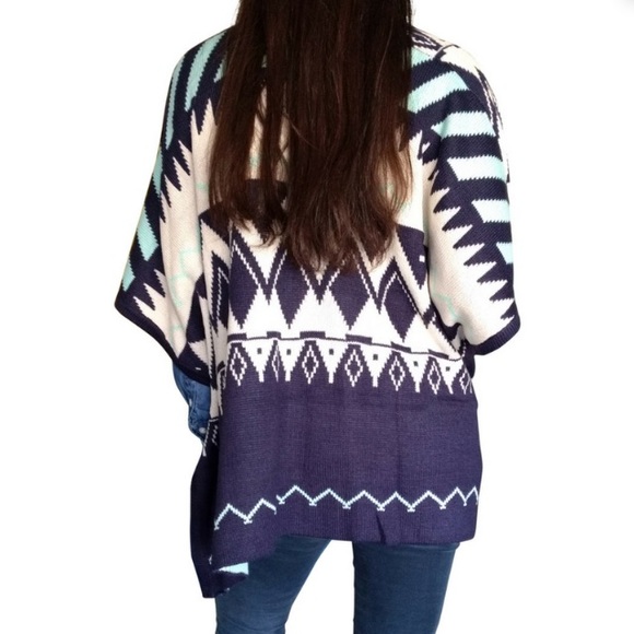 AZTEC/TRIBAL PONCHO - Picture 2 of 3