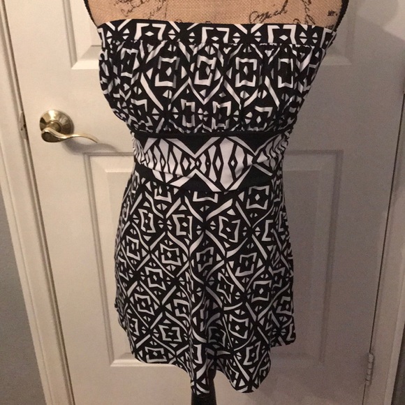 Sexy new top. Never worn. - Picture 1 of 2