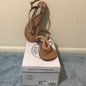 Tan Steve Madden "Hideaway" sandal