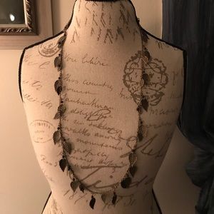 Leaves necklace with beads