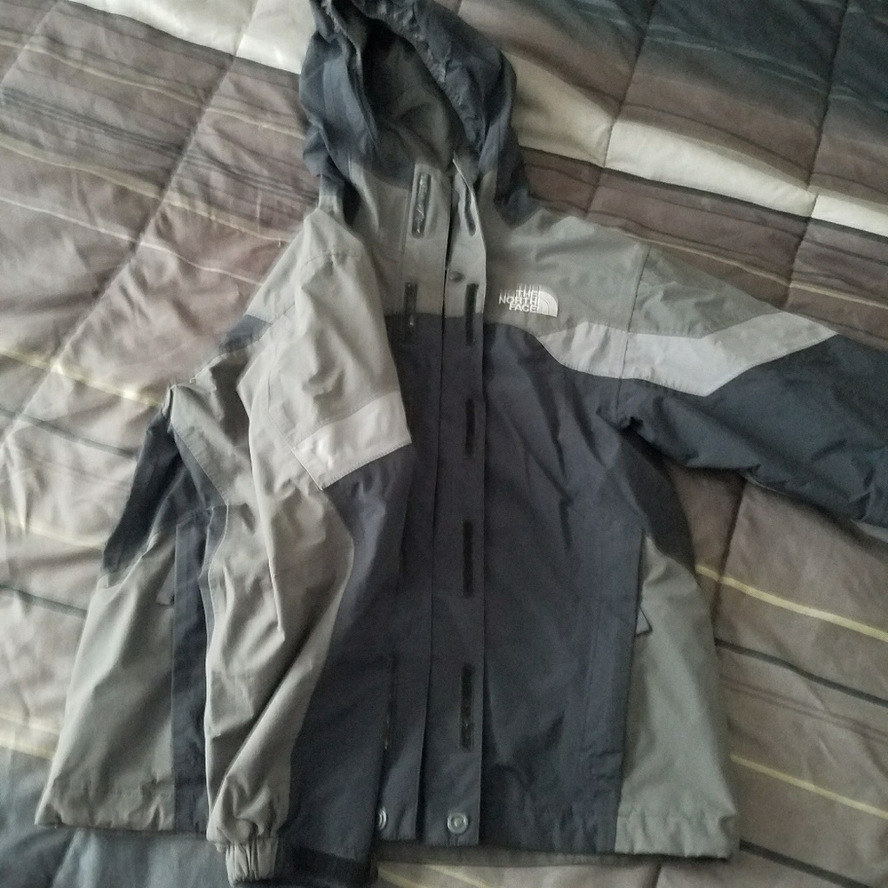 Boy's size M North Face coat