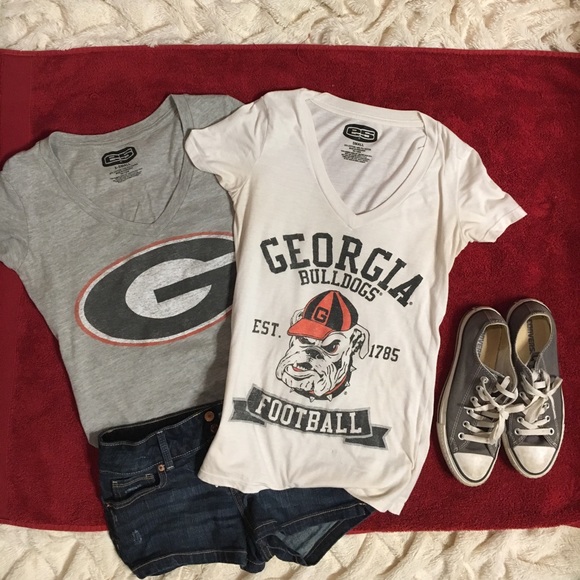 Tops - 🏈 Lot of 2 Ladies Georgia Bulldog T-shirts🐶♥️🏈