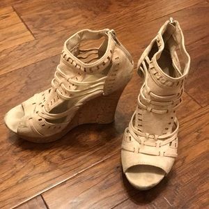 Nude Wedges
