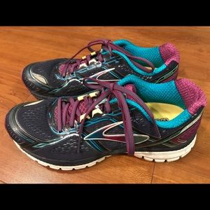 Women's Brooks Ghost 8 Running Shoes Size 9