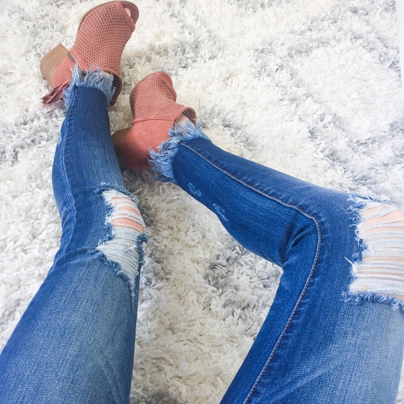 Distressed Denim Jeans - Picture 3 of 8