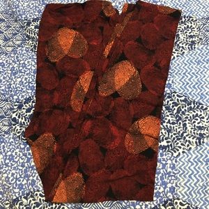 LuLaRoe Valentine's fingerprint heart leggings!