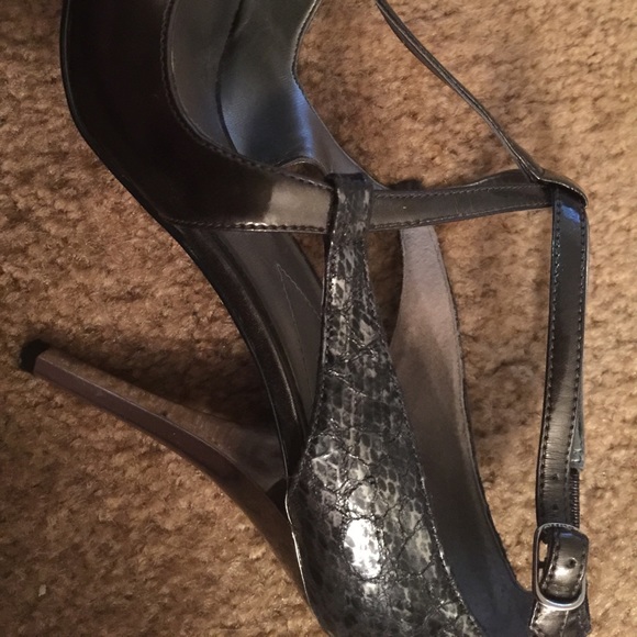 Faux Snake and Charcoal Grey Heels - Picture 4 of 6