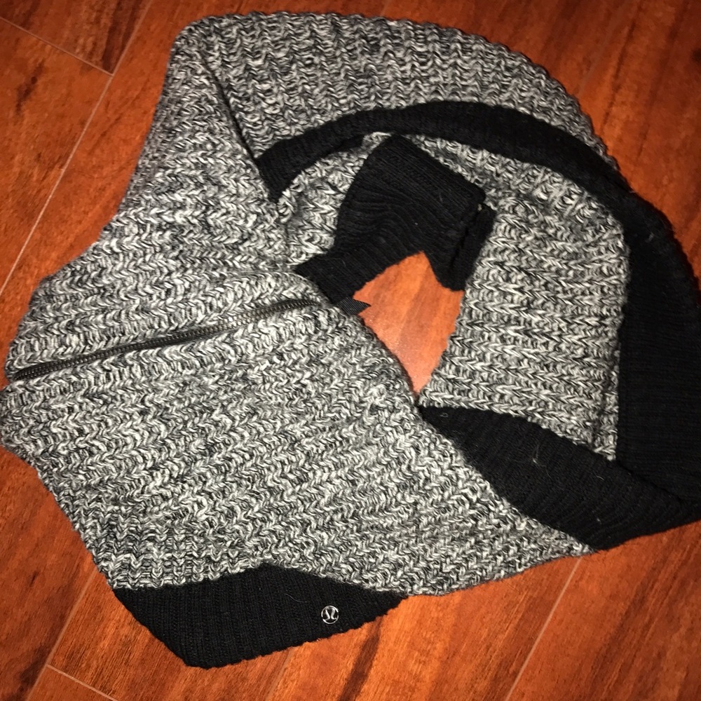 Lululemon Scarf