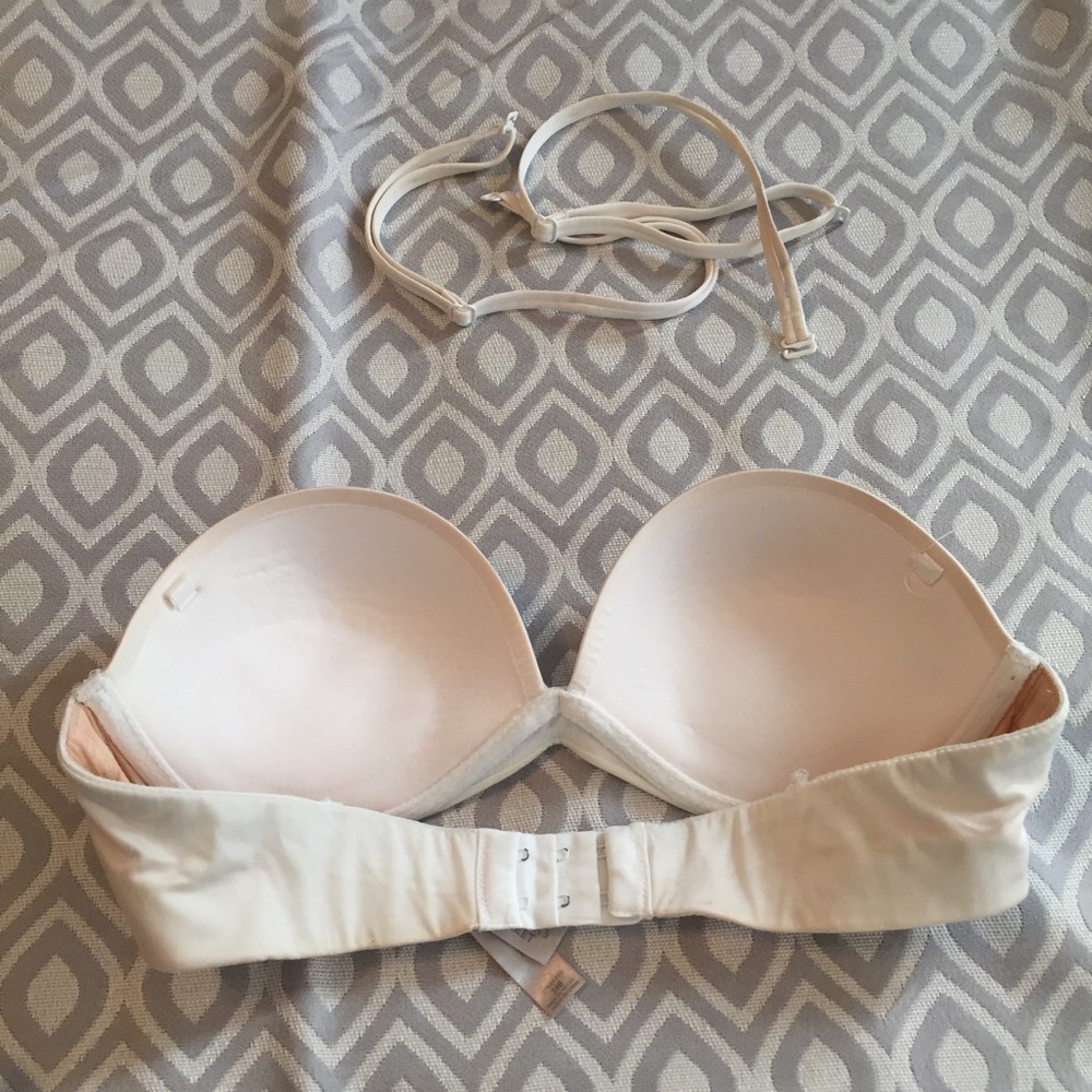 White VS bra