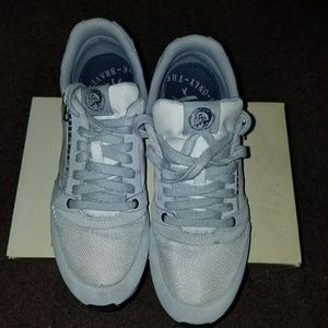 Men's sneakers