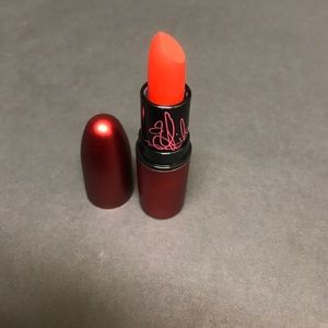 MAC VIVA GLAM RIHANNA LIPSTICK