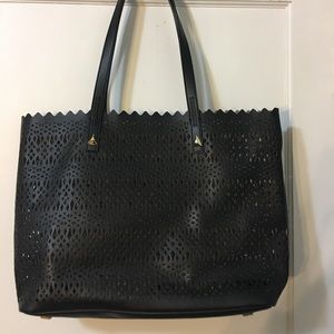 Stella &a Dot Avalon Tote in Black!!