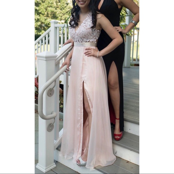 Dresses & Skirts - Blush prom dress