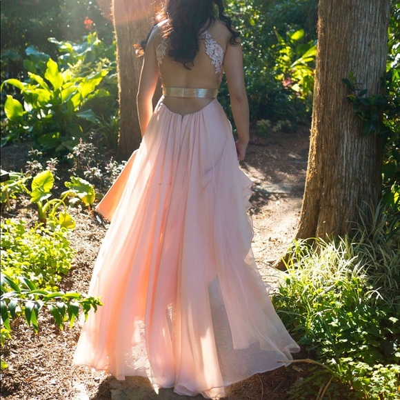 Blush prom dress - Picture 2 of 2