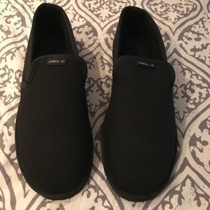 NWOT Mens black O'Neill slippers
