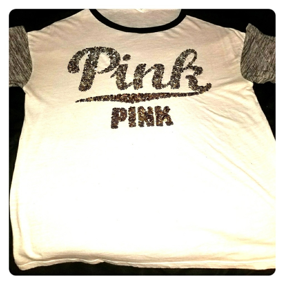 VS pink t-shirt