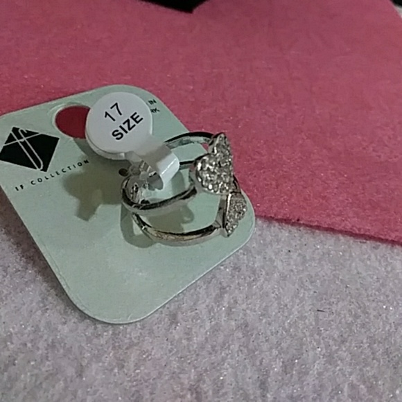 Ring - Picture 2 of 2